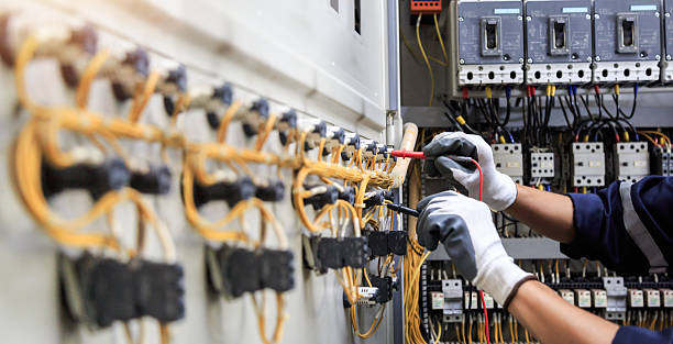 Professional Electrician technician working in Edmonston, MD